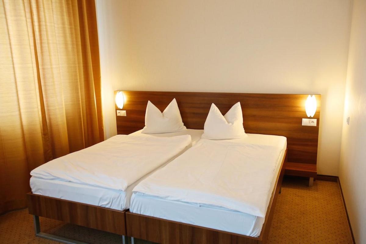 Arman Hotel